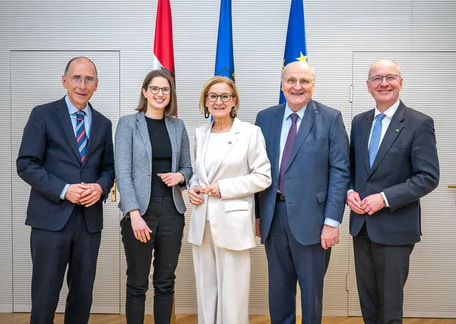 Peter Filzmaier, Karin Propotnik, Johanna Mikl-Leitner, Christoph Badelt und Friedrich Faulhammer. | Foto: NLK Pfeffer