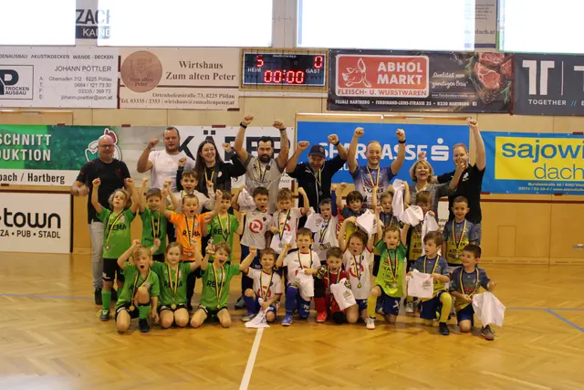 U7-Bewerb: Auftakt nach Maß: Die jüngsten Talente des TUS Bad Waltersdorf jubeln über den Finalsieg gegen das FNZ Weiz. | Foto: USV Kainer Sparkasse Pöllauberg