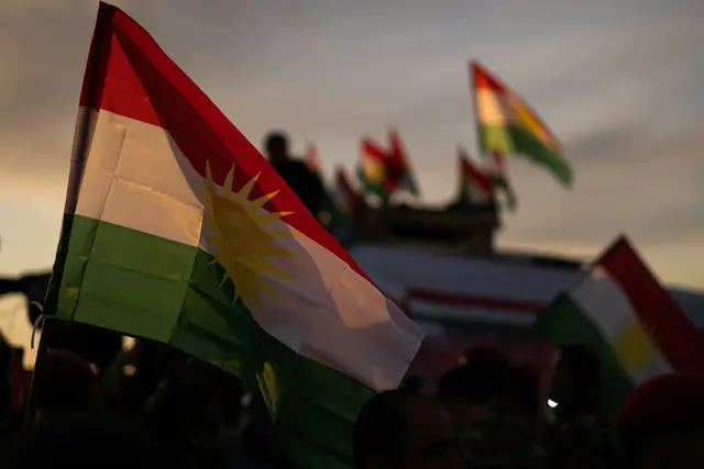 Zum wiederholten Mal findet im Wiener Stadtgebiet eine Demo gegen den Angriff auf Kurdinnen und Kurden in Nordsyrien statt. (Symbolfoto) | Foto: Levi Meir Clancy/Unsplash