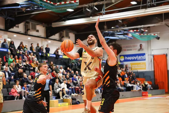 Die BK Karbon-X Dukes lassen im Happyland Fürstenfeld keine Chance, gewinnen klar und fixieren damit vorzeitig ihren Platz in den Playoffs. | Foto: Basketball Austria/M. Filippovits