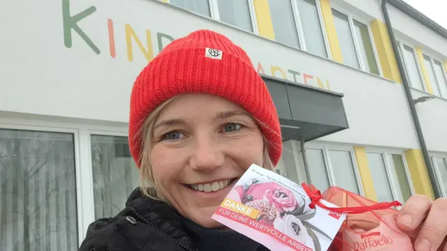 Süßes und ein Danke gab es von der SPÖ in St. Peter für die Elementarpädagogen.  | Foto: Foto: SPÖ Rohrbach