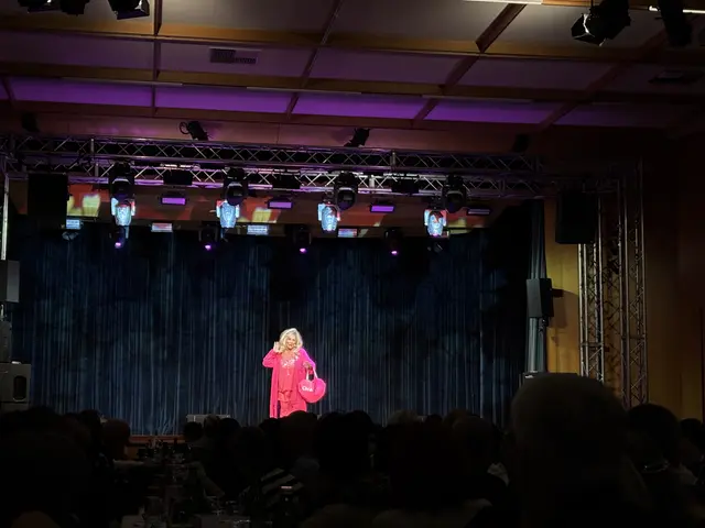 Natürlich war auch Claudia Engelmeier aka. Chantal auf der Feistritzer Faschingsbühne. | Foto: MeinBezirk.at/Michaela Erlacher