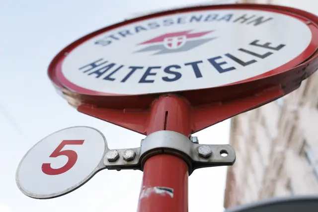 Die Wiener Linien ändern mit dem 2. Februar den Namen bei mehr als 30 Haltestellen. | Foto: APA-Images / Tobias Steinmaurer