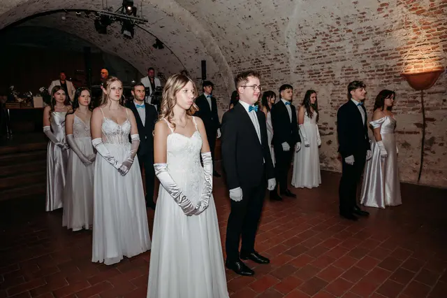 Eröffnet wurde der Ball von der Katholischen Jugend mit einer Polonaise. | Foto: FF Neustift/Rosalia