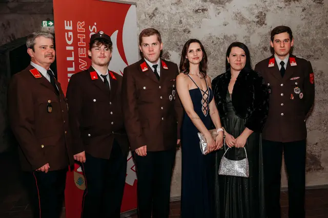 Am Samstag lud die Freiwillige Feuerwehr Neustift an der Rosalia zum Feuerwehrball in die Burg Forchtenstein ein. | Foto: FF Neustift/Rosalia