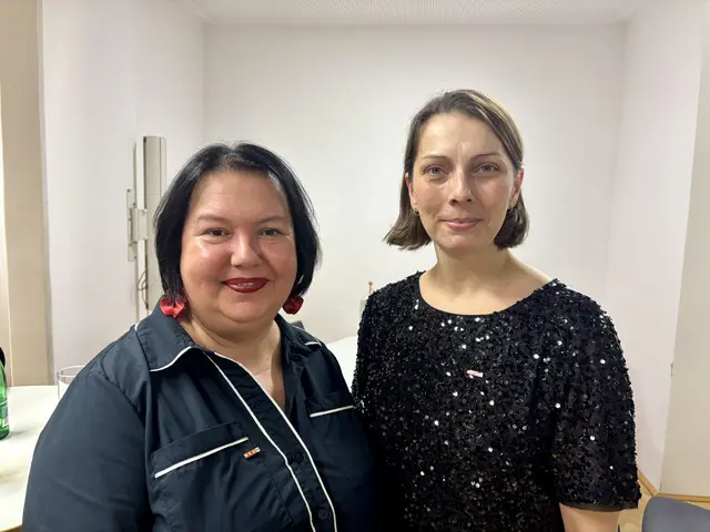 Sabine Daim (WKO) und Bezirksobfrau Gabriele Pipal | Foto: MeinBezirk/Birgit Bachhofner