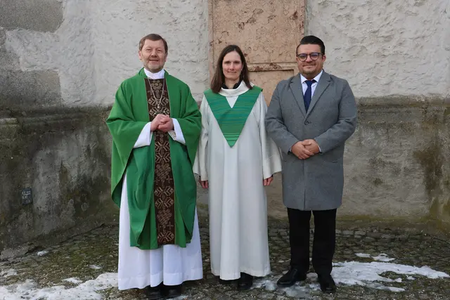 V. l.: Pfarrer Abt Reinhold Dessl, Pastoralvorständin Maria Krone und Verwaltungsvorstand Daniel Himsl | Foto: Pfarre Rodl-Donau/Walter Retschitzegger