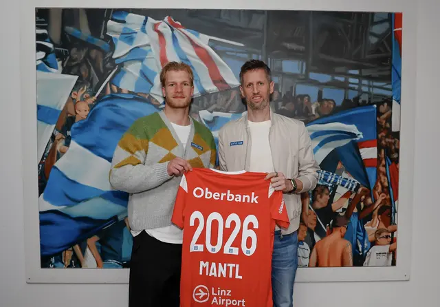 Neo-Keeper Nico Mantl (li.) und Blau-Weiß-Sportdirektor Christoph Schößwendter. | Foto: FC Blau-Weiß Linz