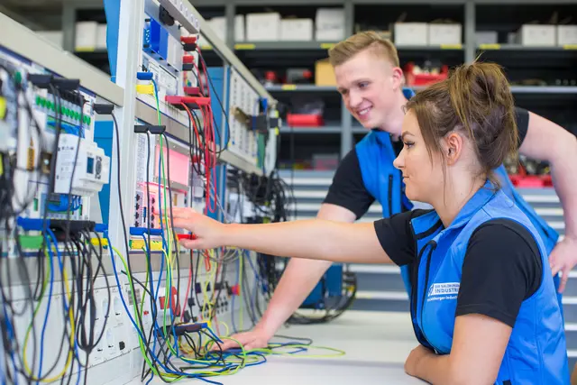 Betriebe in allen Bezirken öffnen am 11. Februar ihre Türen für künftige Lehrlinge. | Foto: Franz Neumayr