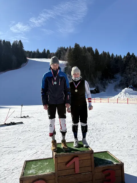 Tagesbestzeiten erreichten Michaela Lankmaier (MS Tamsweg) und Felix Weilharter (LFS Tamsweg). | Foto: Privat