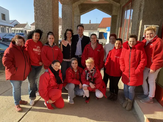 Volkshilfe-Vizepräsident Hans Hager auf Herzenstour bei der Sozialstation in Hohenau. | Foto: Volkshilfe