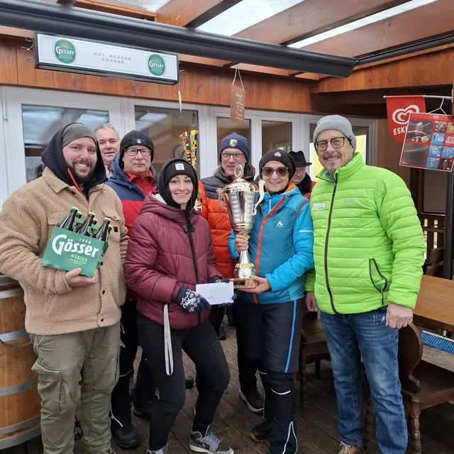 Der Heimat- und Trachtenverein unter der Führung von Moar Josef Wallner sicherte sich verdient den Meistertitel bei der Eisstockmeisterschaft in Trofaiach. | Foto: Stadtgemeinde Trofaiach