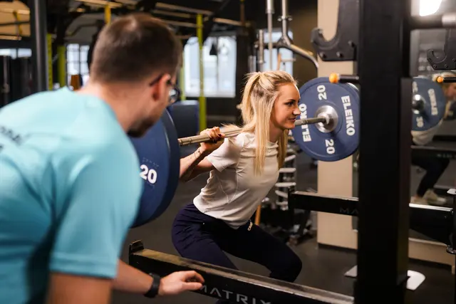 Richtig durchgeführtes und regelmäßiges Krafttraining haben nicht nur Auswirkungen auf den Muskelaufbau, sondern kann auch physische und psychische Krankheiten vorbeugen. | Foto: Injoy Ried