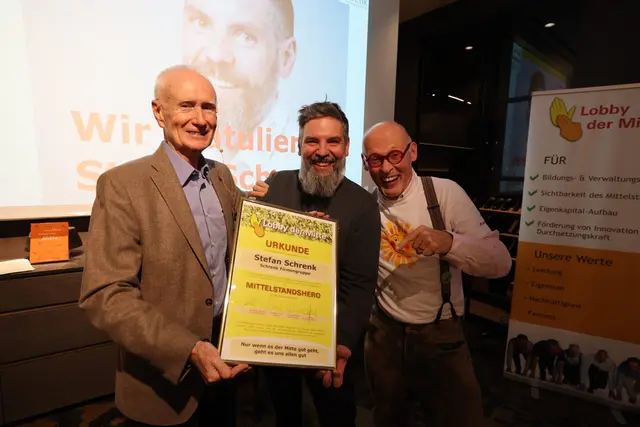 Wolfgang Lusak, Stefan Schrenk und Johannes Gutmann (v.l.). | Foto: Lobby der Mitte/C. Grabner