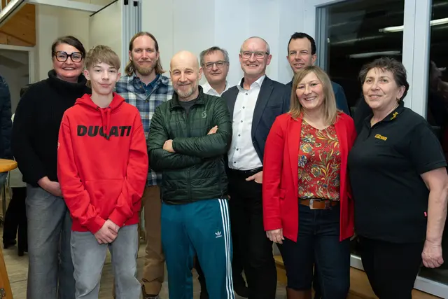 Andrea Topitz-Kronister, Rene Thaller, Christian Schauer, Roman Siebenhandl, Adrian Göls,  Roland Düringer, Roland Berger, Eva Gritsch, Gabriele Högl | Foto: Dorfgemeinschaftshaus Mühldorf