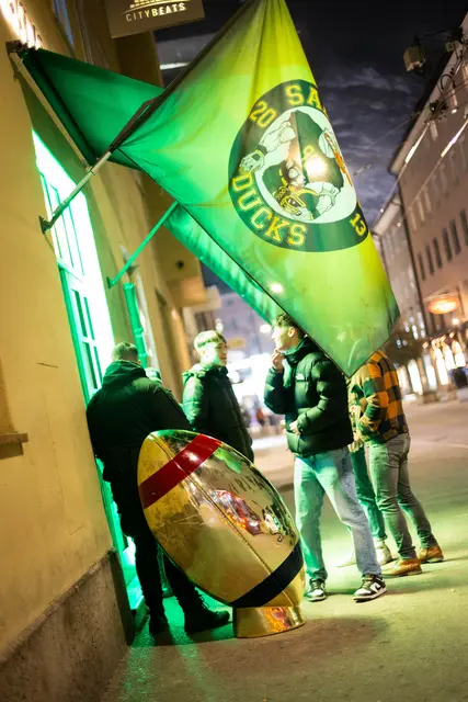Die Salzburger Ducks luden bereits 2023 zur großen Superbowl Party in die Stadt Salzburg ein. Fans konnten so gemeinsam bei der Live-Übertragung mitfiebern. | Foto: Stefan Müller