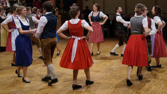 Volkstanzen als Gemeinschaftserlebnis. | Foto: Volkskultur Niederösterreich