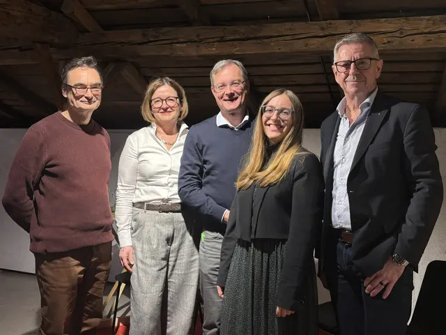 Alfred Benesch (land.schafft), Regina Barth, Bernhard Zwielehner, Eva Schaller und Moderator Roman Kloibhofer. | Foto: MeinBezirk