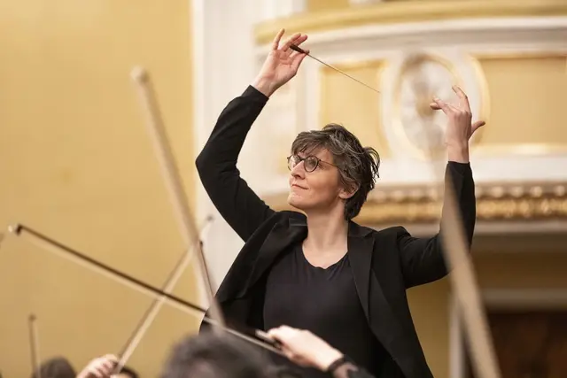 Elisabeth Fuchs, geboren 1976 in Kirchdorf an der Krems (OÖ), ist Gründerin und künstlerische Leiterin der Philharmonie Salzburg. | Foto: Erika Mayer