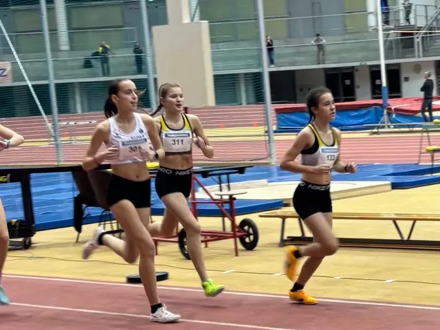Bianca Illmaier und Kim Russ über 1.500 Meter Frauen. | Foto: KSV-LA