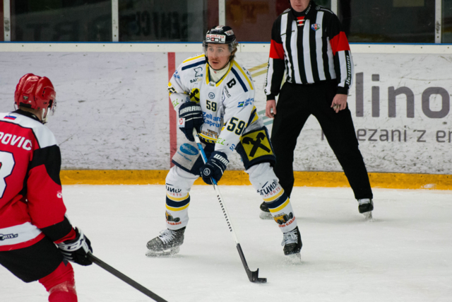 Die Zeller Eisbären holten sich den Sieg gegen Jesenice | Foto: Matias Demsar