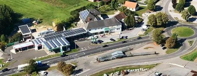 Hiobsbotschaft von der Rath GmbH in Großpesendorf: Das Unternehmen, ein beliebter Treffpunkt in der Gemeinde, hat ein Sanierungsverfahren beantragt.  | Foto: Rath