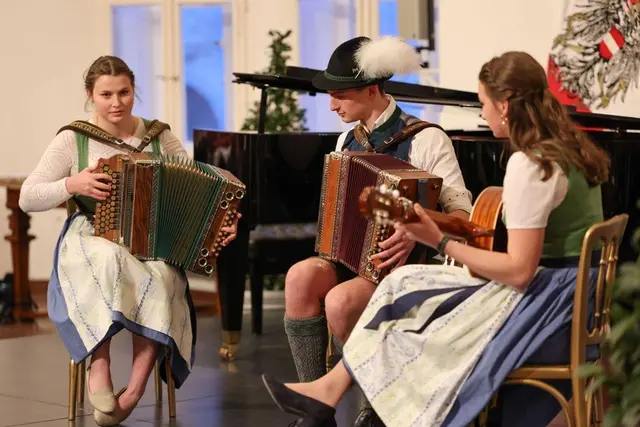 Knapp 300 Nachwuchsmusikerinnen und Musiker im Alter von sechs bis 21 Jahren sowie 17 Ensembles stellen sich Ende Februar der fachkundigen Jury. | Foto: Neumayr