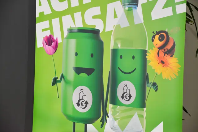 Zudem setzt das österreichische Pfandsystem auf Lenkungswirkung. Verpackungen werden nach Recyclingfähigkeit bewertet und Materialien, die das Recycling erschweren oder verhindern, werden künftig mit höheren Gebühren belegt.  | Foto: Andreas Pölzl/MeinBezirk