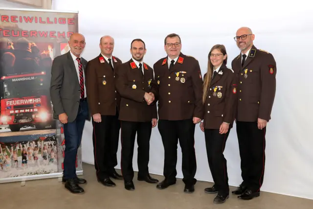 Bürgermeister Josef Schaden, Christian Honeder, Thomas Kaufmann, Hermann Bachtrog, Petra Honeder, Markus Thaler (v.l.) | Foto: Marktgemeinde Schweiggers