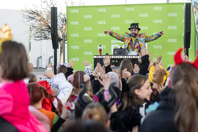 Für jede Menge Spaß sorgt ChaCha Bas während der traditionellen Faschingsparty im Shopping Nord. | Foto: RIPIX