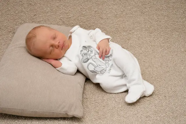 Name: Lorenz
Geburtstag: 13.12.2025
Gewicht: 2.990 g
Größe: 52 cm
Eltern: Viktoria und Klaus Bachler aus St. Georgen ob Judenburg | Foto: Babysmile