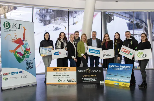 Alexandra Fuchs (Riesneralm Bergbahnen), Lisa Kainzinger und Gertraud Koller (AMS Liezen), Lucas Berger (RML), Ursula Loidl-Trantura und Heinz Walcher (Steiermärkische Sparkasse), Sigrun Voitle (RML), Katharina Rainer, BSc (Planai &amp; Hochwurzen-Bahnen), Christian Hollinger (WKO) und Kathrin-Maria Härtel (STVG/BFB). | Foto: Planai &amp; AMS Gröbming