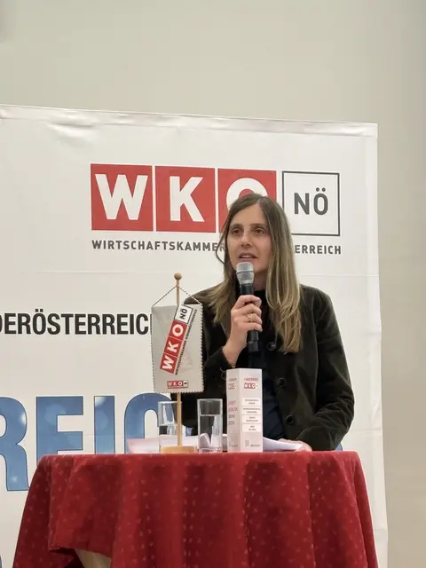 Maria Gindl, Direktor-Stellvertreterin der WKNÖ, sieht die Wirtschaftskammern vor Ort als Nahversorger für die Betriebe. | Foto: Bernhard Schabauer