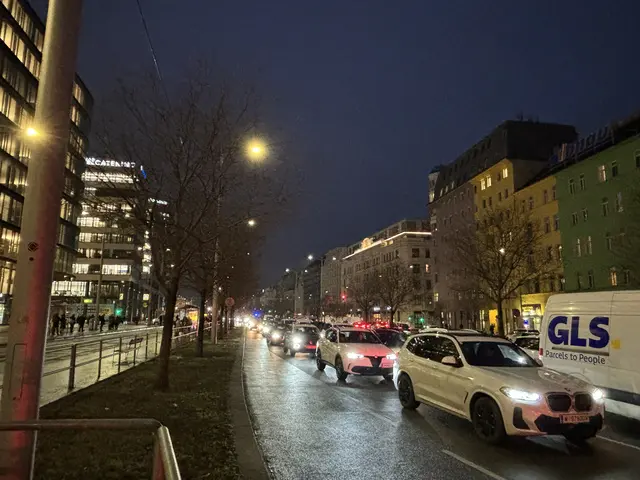 Die Autos rollen über den Wiedner Gürtel, die Luftqualität auf der Höhe Erste Campus ist wohl eine der schlechtesten in Wien.  | Foto: Nathanael Peterlini/MeinBezirk