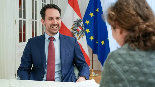 Das Bildungsministerium bestätigte gegenüber MeinBezirk, dass es ab dem Schuljahr 2027/28 mehr Medien- und Demokratiebildung und weniger Latein geben wird.  | Foto: Andreas Pölzl/MeinBezirk Wien