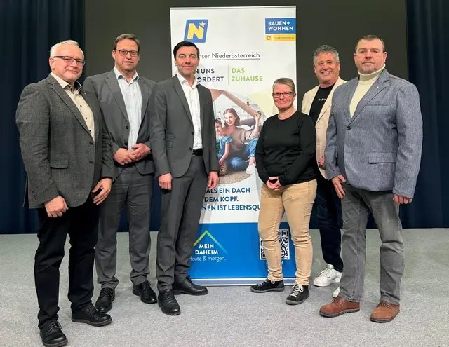 Franz Leitgeb, Peter Neurauter, Leiter der Abteilung Wohnungsförderung, Christian Rädler, GBV Obmann Landesgruppe Niederösterreich, Waltraud Haas, Franz Zott und Martin Gabath, Abteilung Wohnungsförderung | Foto: GBV NÖ