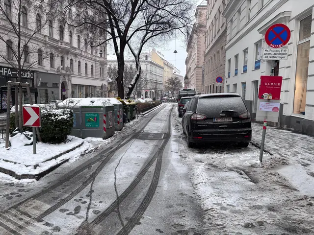 Die Müllinsel an der Ecke Burggasse/Kirchengasse wird verlegt – wohin, steht noch nicht fest. | Foto: Nicole Gretz-Blanckenstein/MeinBezirk