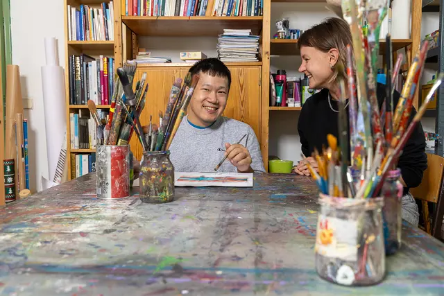 Gemeinsam mit der Lebenshilfe Wien startet die VHS Simmering ein inklusives Kunstprojekt.  | Foto: Lebenshilfe Wien