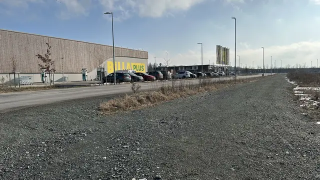 Schotterstraße beim Gewerbepark Steinberg-Dörfl. | Foto: Greenpeace