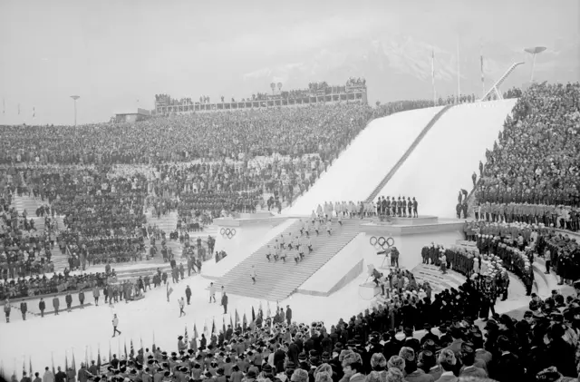  Eröffnungsfeier, Stadtarchiv Innsbruck, ohne Signatur, Fotograf Richard Frischauf. | Foto: Universitätsverlag Wagner