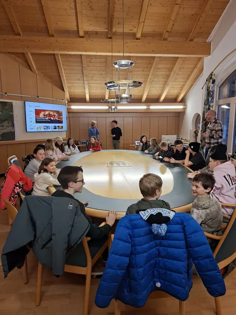 Die Jugend füllte den Sitzungssaal | Foto: Karin Prassl
