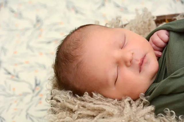 Name: Theodor Aaron
Geburtsdatum: 07.01.2026
Gewicht: 3.410 g
Größe: 52 cm
Eltern: Nicole und Alexander Zahrer aus Langenwang | Foto: Babysmile