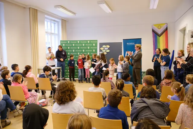 Bei der Auftaktsitzung des Kinderparlaments brachten 201 Kinder aus zehn verschiedenen Volksschulklassen der Josefstadt ihre Ideen für den Bezirk ein. | Foto: BV8