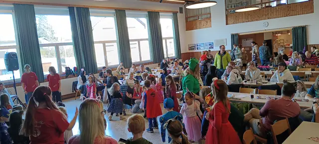 Kids-Disco, Mitmacht-Tänze und lustige Spiele stehen beim Kinderfasching in Vöcklabruck im Mittelpunkt.  | Foto: Kinderfreunde Vöcklabruck