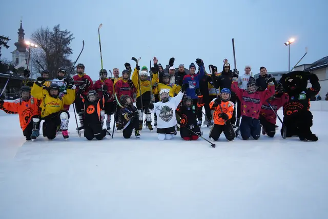 Die Youngsters vom ESV Leibnitz konnten gemeinsam mit den Stars der Graz 99ers aufs Eis. | Foto: Marlene Borkenstein/Graz 99ers