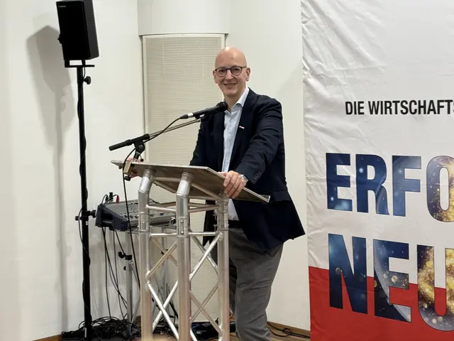 Direktor der WKNÖ Johannes Schedlbauer rechnet mit einer Stabilisierung der Wirtschaft: "Von Wachstum sind wir noch weit entfernt." | Foto: Bernhard Raab