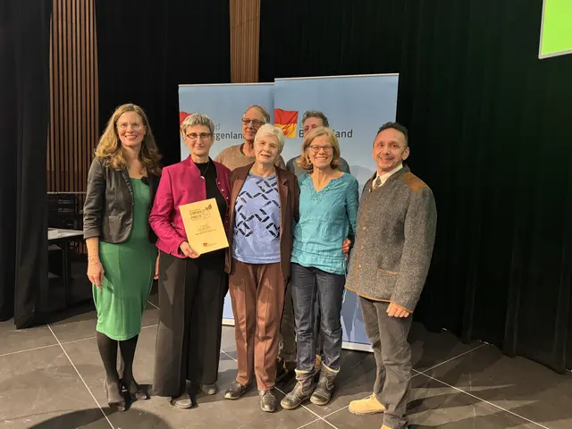 Kategorie Umweltpreis: 1. Platz für Verein Neusiedler ZauberGarten. Den Preis nahm in Abwesenheit von Wolf Stockinger Elisabeth Wuketich von Natur im Garten Burgenland und dessen Familie und Freunde entgegen | Foto: Andrea Glatzer