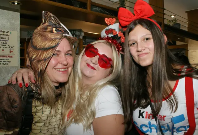 Fantasievolle Kostüme und hübsche Mädchen. | Foto: Anna Maria Kaufmann