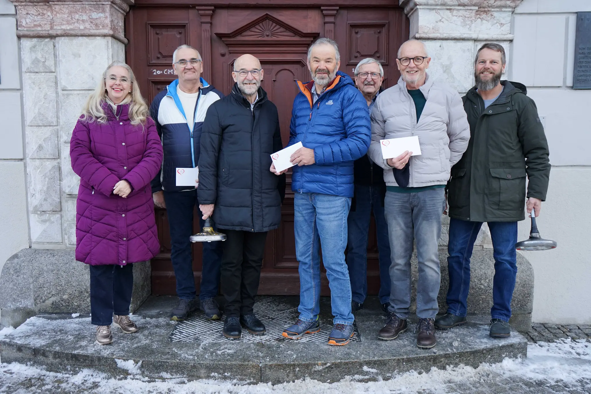 Accurate curlers: Ice stock shooting on Lienz's main square - | East ...