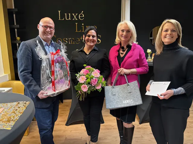 Startschuss mit Glückwünschen: Peter Sükar, Anita Stumptner, Riki Vogl und Karin Herz | Foto: Almer